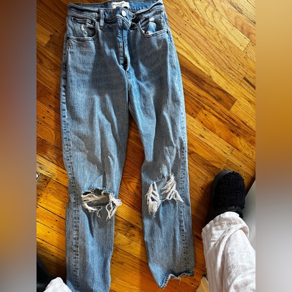 Abercrombie & Fitch Blue Boyfriend Jeans Distressed Casual - Picture 1 of 2